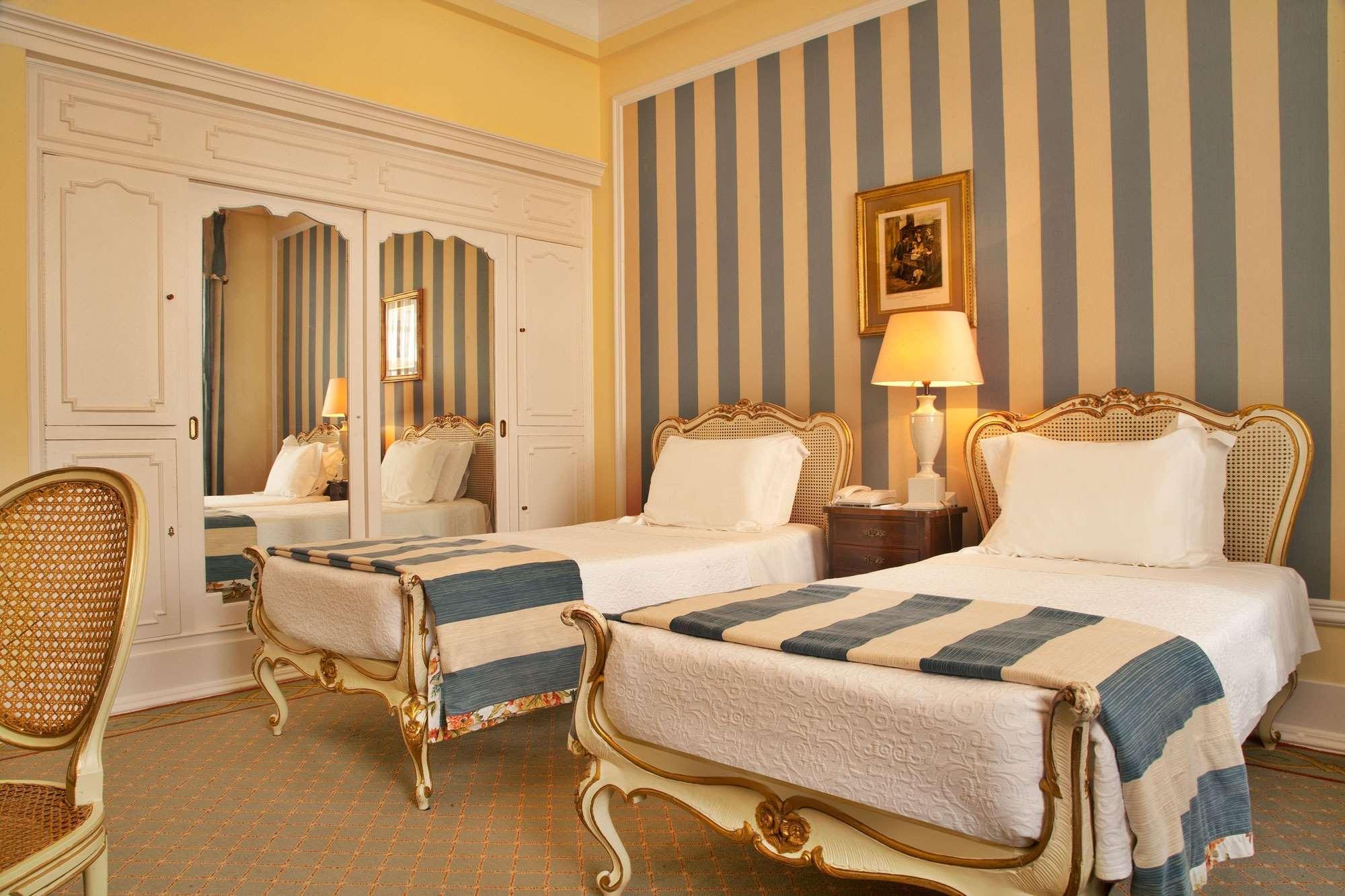 โรงแรมอเวนิดา พาเลซ ลิสบอน ภายนอก รูปภาพ A room at the hotel