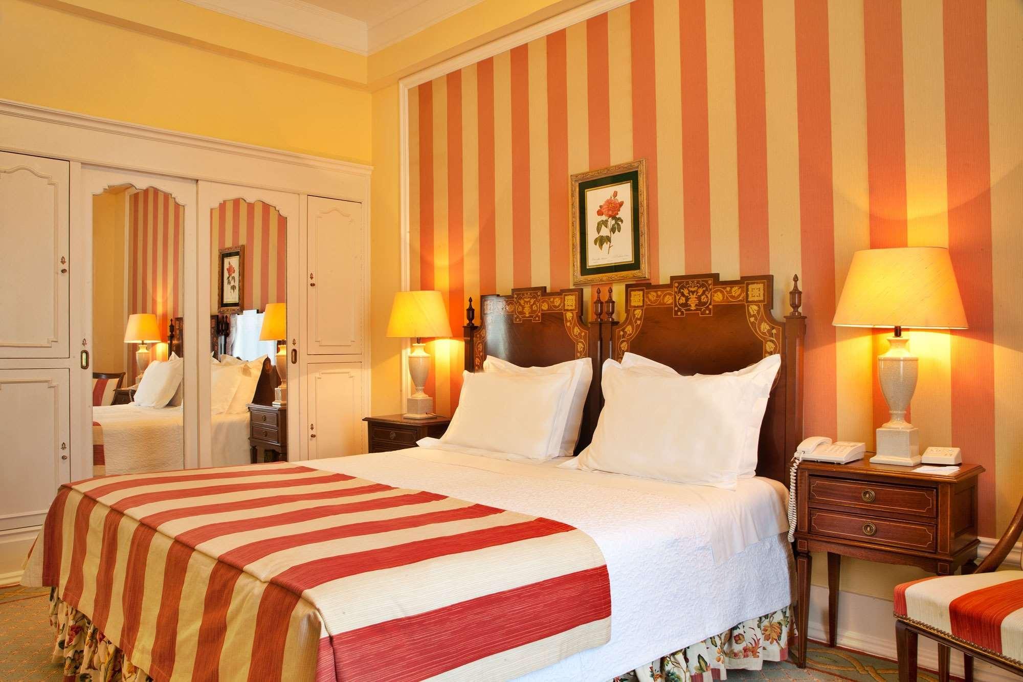 โรงแรมอเวนิดา พาเลซ ลิสบอน ภายนอก รูปภาพ A room at the hotel