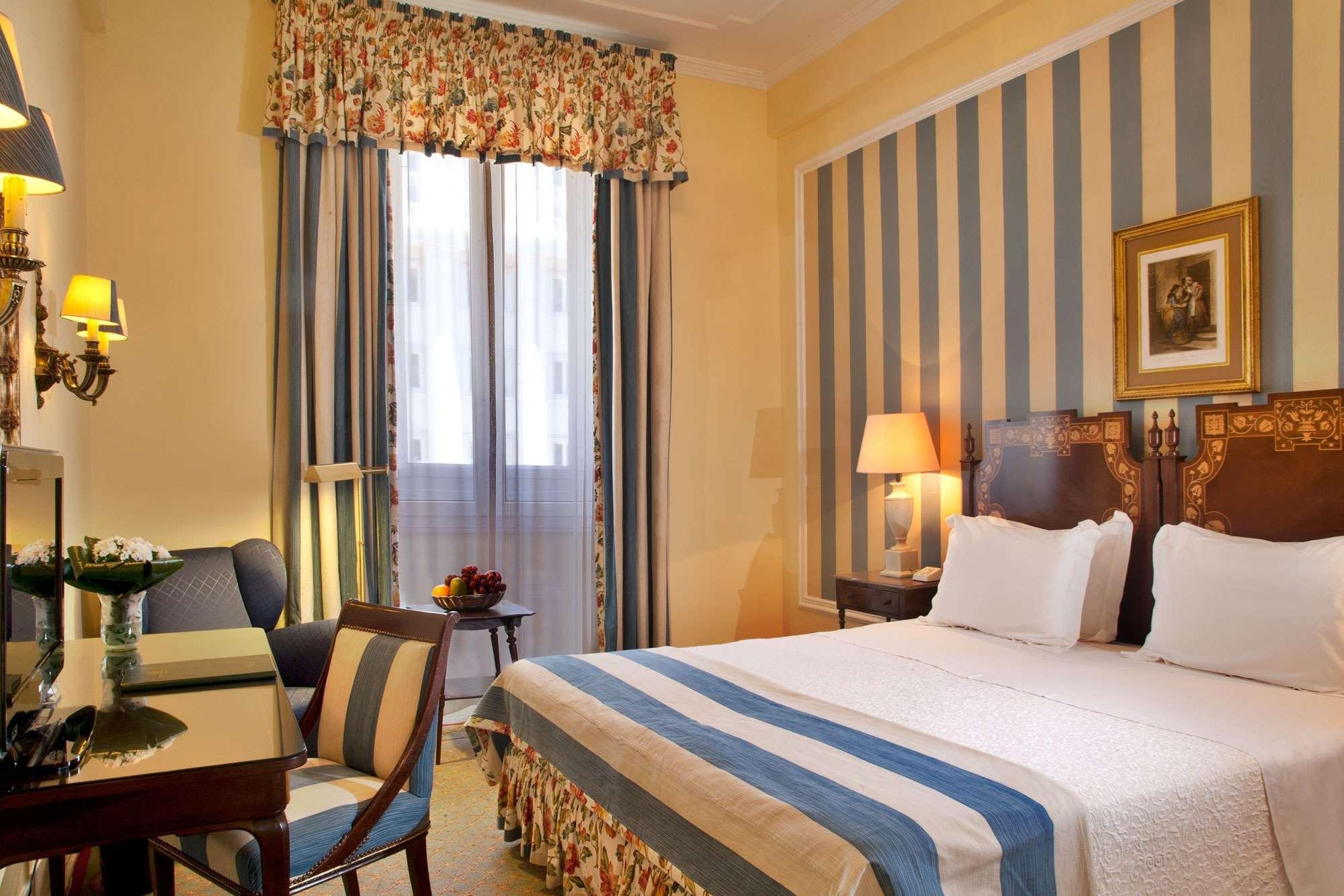 โรงแรมอเวนิดา พาเลซ ลิสบอน ภายนอก รูปภาพ A room at the hotel