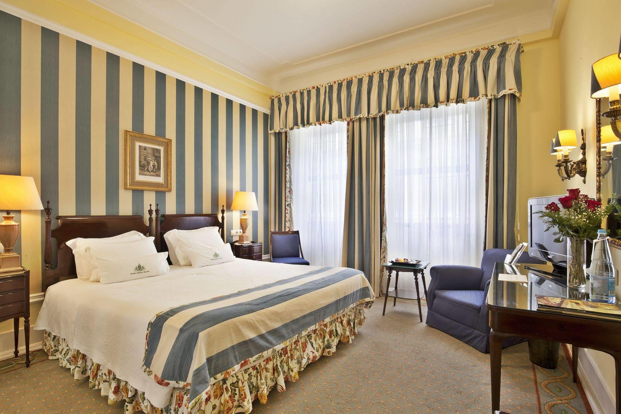 โรงแรมอเวนิดา พาเลซ ลิสบอน ภายนอก รูปภาพ A room at the hotel