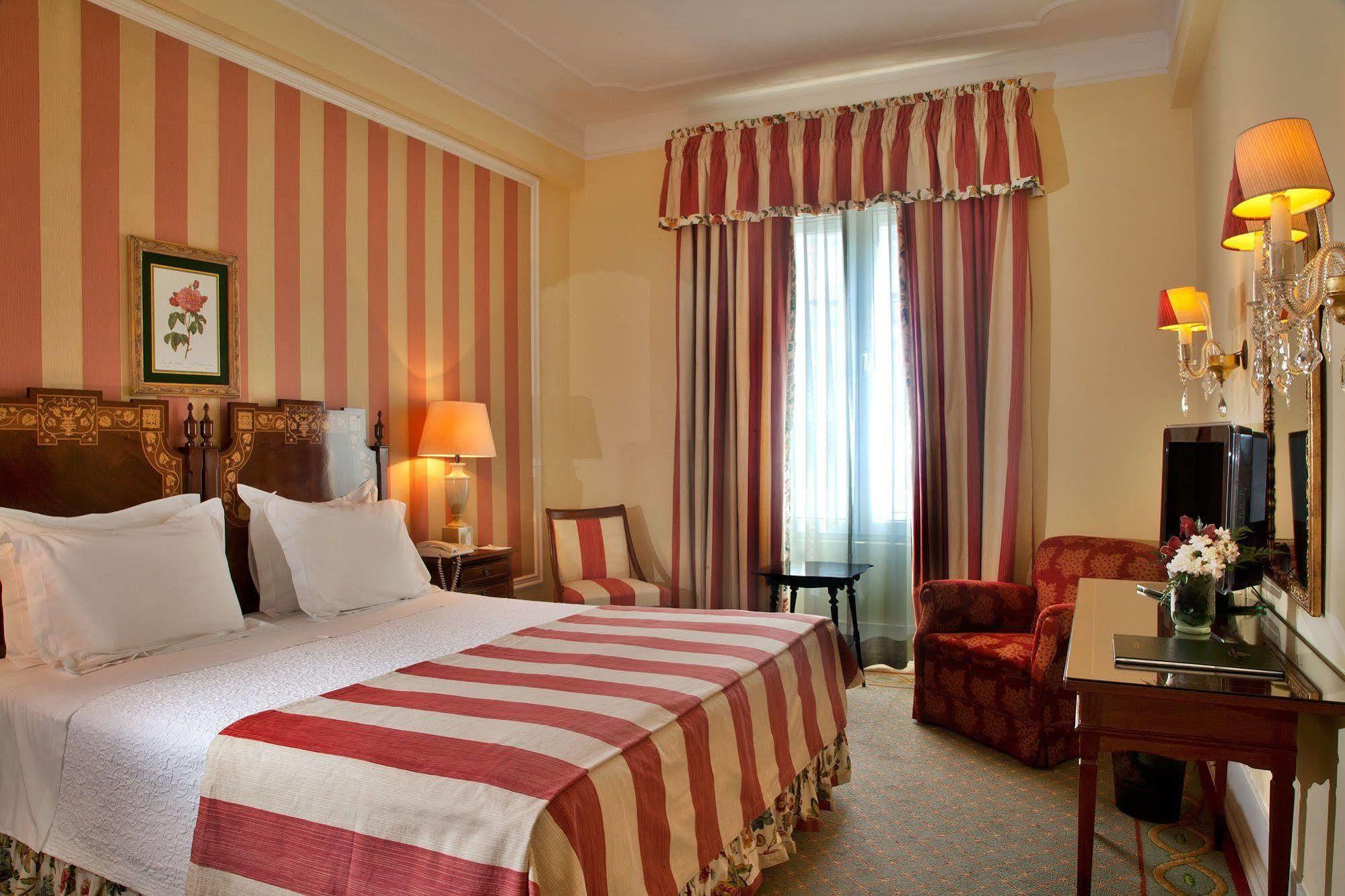 โรงแรมอเวนิดา พาเลซ ลิสบอน ภายนอก รูปภาพ A room at the hotel