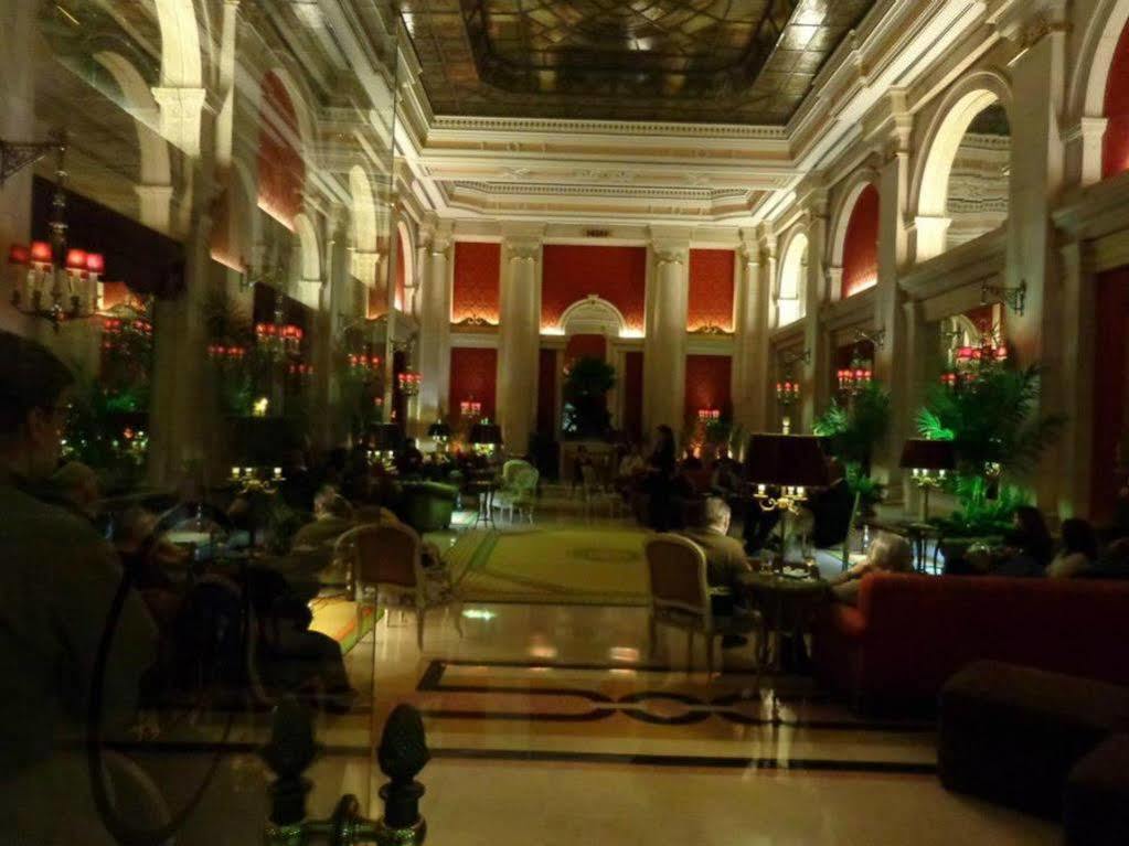 โรงแรมอเวนิดา พาเลซ ลิสบอน ภายนอก รูปภาพ The lobby of the hotel